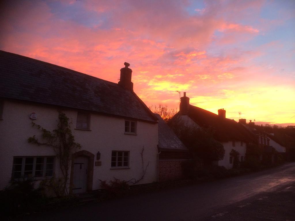 Notley Arms Inn Exmoor National Park Elworthy Kültér fotó